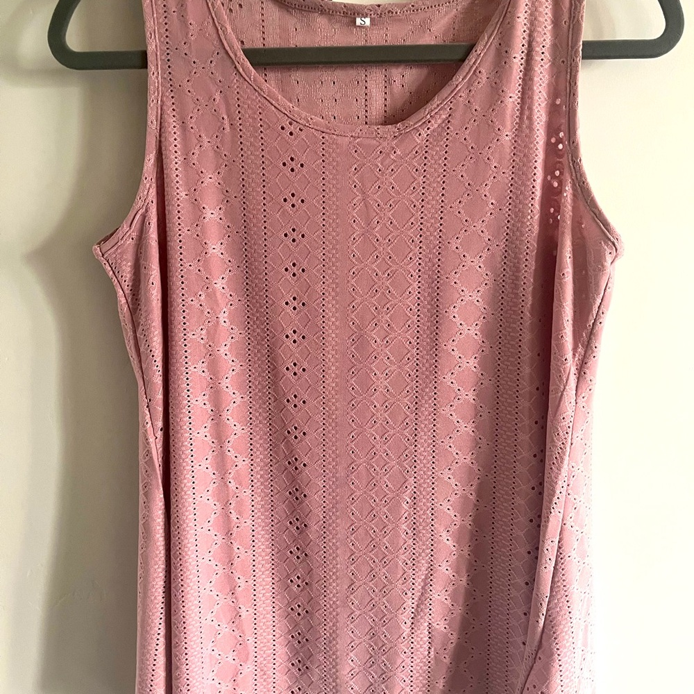 Elegant Pink Sleeveless Lace Top